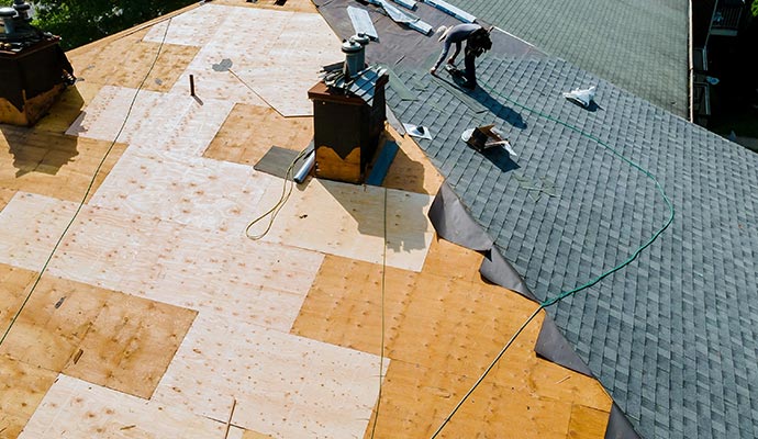 roofing service on commercial roof